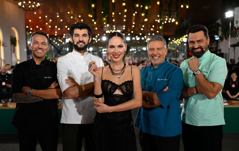 Cine sunt primii semifinaliști de la „Chefi la cuțite” sezonul 17. Echipa care a câștigat ultimul battle