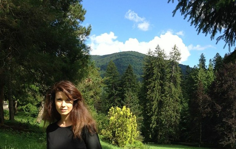 "BELLA" din "LA BLOC", în ZI ANIVERSARĂ! Vă vine să CREDEŢI că ARE 40 de ANI? | FOTO