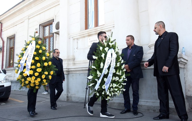 VIP-uri la ÎNMORMÂNTAREA lui Dinu Patriciu. NUME GRELE ale vieţii publice, CU OCHII ÎN LACRIMI | FOTO