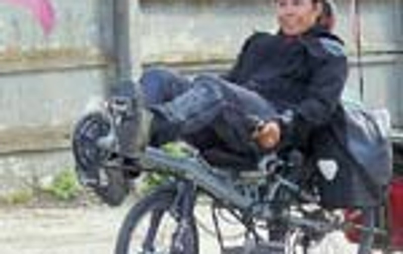 Pe biciclete, pentru un an