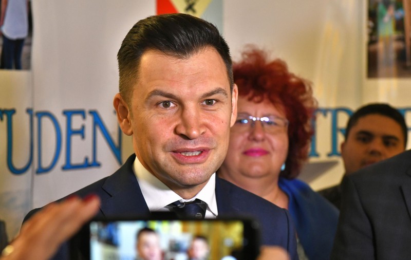 Ministrul Tineretului și Sportului a venit de urgență la Ploiești: ”Nici un efort nu e prea mare pentru a reabilita sala”. Ce soluție există pentru clubul CS Petrolul