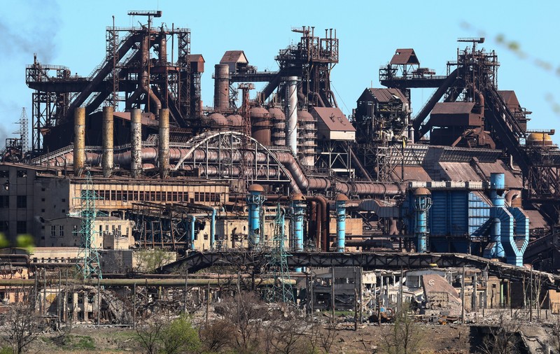 Ucraina plănuiește vineri o „operațiune” de evacuare a civililor blocați în uzina Azovstal