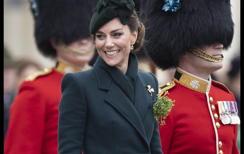 Cum a apărut Kate Middleton de St. Patrick`s Day. A fost surprinsă cu berea în mână și a plătit pentru ea