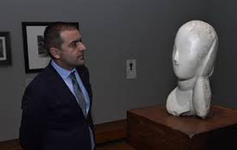 Cine sunt experţii de la Institutul Cultural Român: un profesor care a picat de trei ori titularizarea