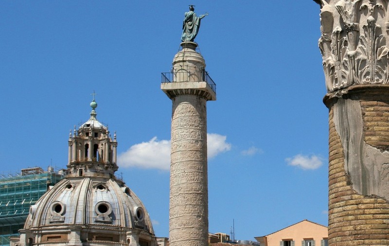 Câți bani va da Guvernul pentru restaurarea Statuii Sfântului Petru de pe Columna lui Traian din Roma