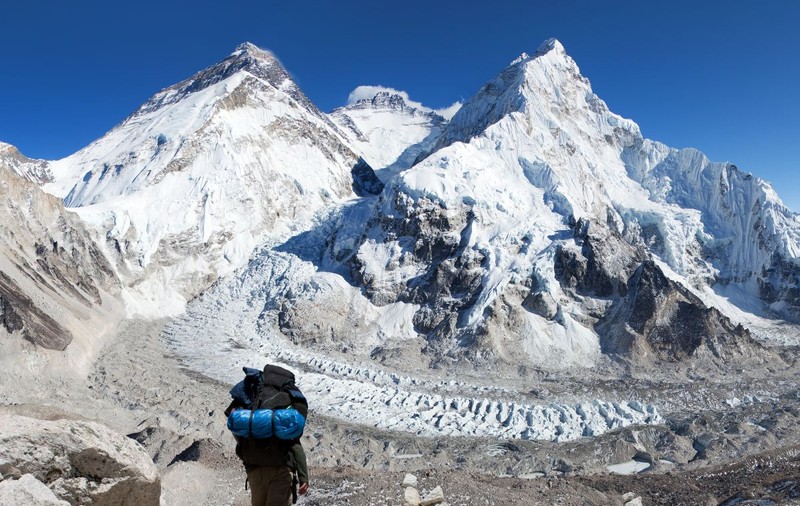Topire accelerată a celui mai înalt ghețar de pe Everest. Gheața formată în 2.000 de ani s-a pierdut într-un sfert de secol