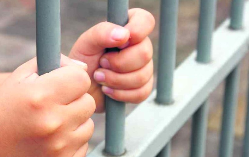 Cinci copii cu vârste între 11 și 15 ani au dat spargeri de 25.000 de lei în Brăila. Cum acționau micii infractori