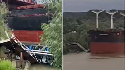 O navă cargo s-a izbit de un ponton la Tulcea: „S-a înfipt cu prova. Abia plecase nava de pasageri” | VIDEO
