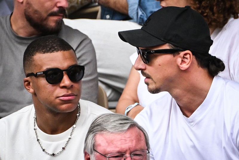 11 June 2023, France, Paris: French player Kylian Mbappe and Swedish player Zlatan Ibrahimovic attend the men's singles final match of the Roland-Garros Open tennis tournament at the Court Philippe-Chatrier in Paris between Serbian tennis player Novak Djokovic and Norwegian Casper Ruud. Photo: Matthieu Mirville/ZUMA Press Wire/dpa