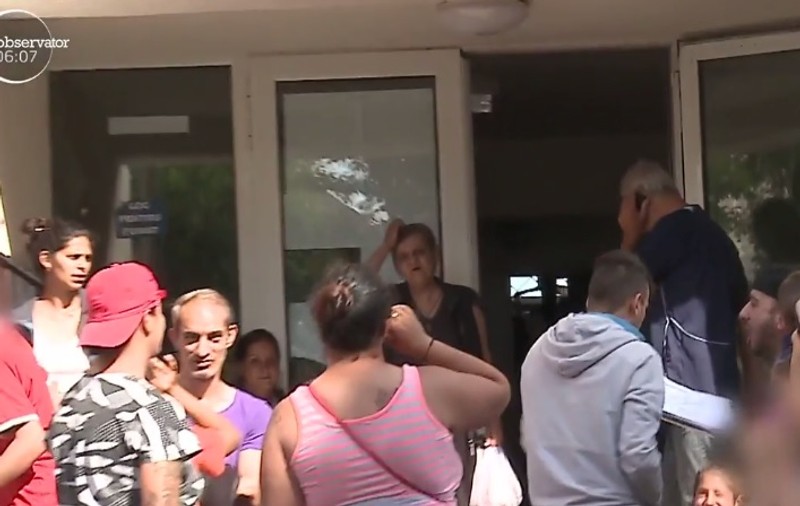 Un bărbat dintr-un centru social din Târgu Mureş a vrut să-şi dea foc