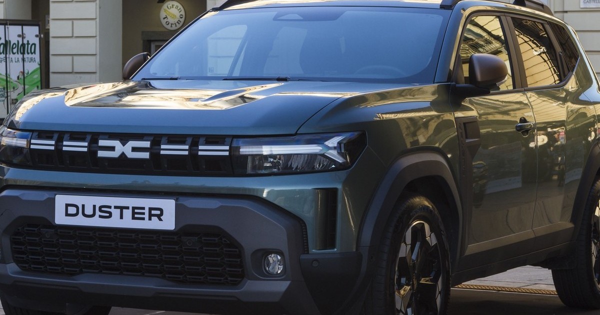 O Dacia Duster 3 filmata când atinge viteza maximă pe o autostrada din Germania