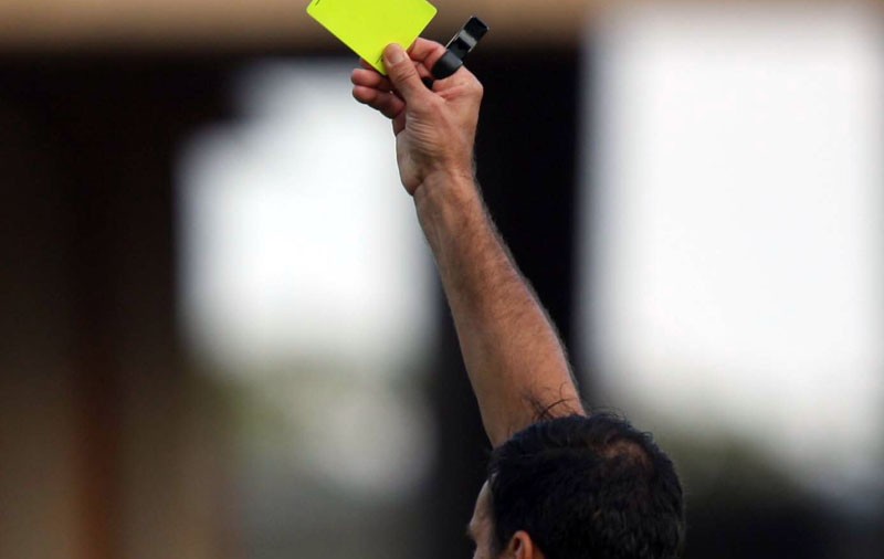 A murit pe terenul de fotbal, dar arbitrul i-a dat cartonaş