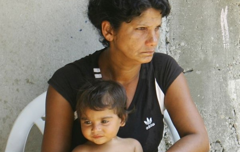 O tabără cu 150 de romi din România, evacuată azi dimineaţă de lângă Paris