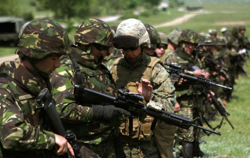 Ministerul Apărării a rămas fără bani. Militarii și angajații își vor primi drepturile salariale în tranșe. Ce spune Ministerul de Finanțe