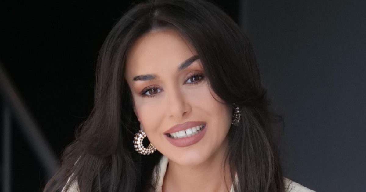 Andreea Frățilă, prezentatoare TV