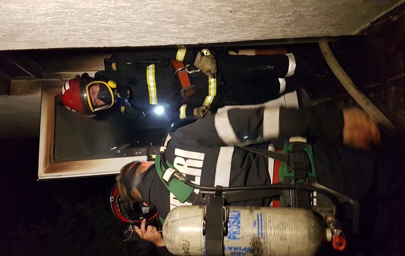 Incendiu într-un apartament din Constanța. Zeci de oameni au fost evacuați