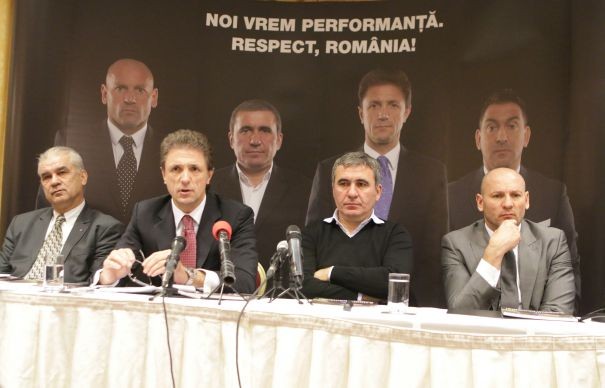 Anghel Iordănescu, Gică Popescu, Gică Hagi, Bogdan Stelea, pe când erau o echip FOTO: evz.ro