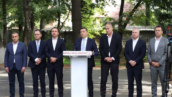 Conducerea PSD se reunește pentru a decide susținerea Guvernului Luca Niculescu. Sursă foto: Dumitru Angelescu/ Libertatea