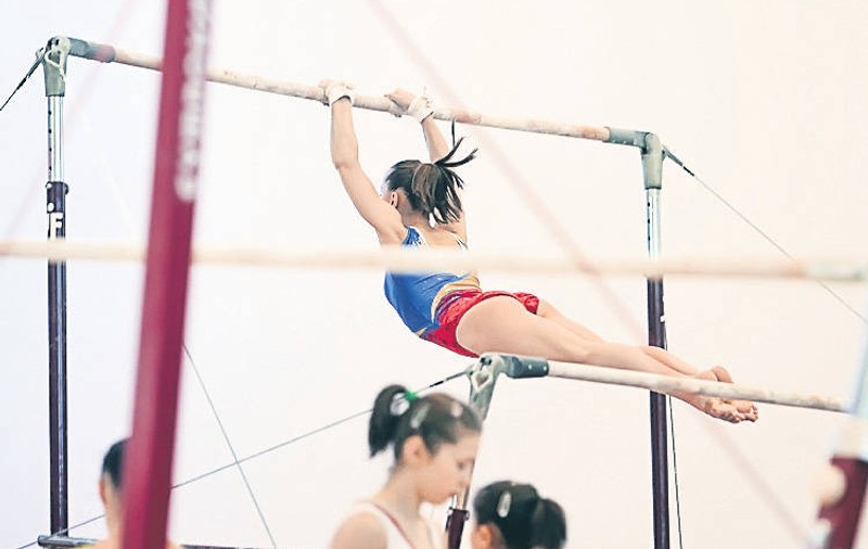 Gimnaştii care nu au luat bacalaureatul, ajutaţi să se pregătească pentru examenul din august  