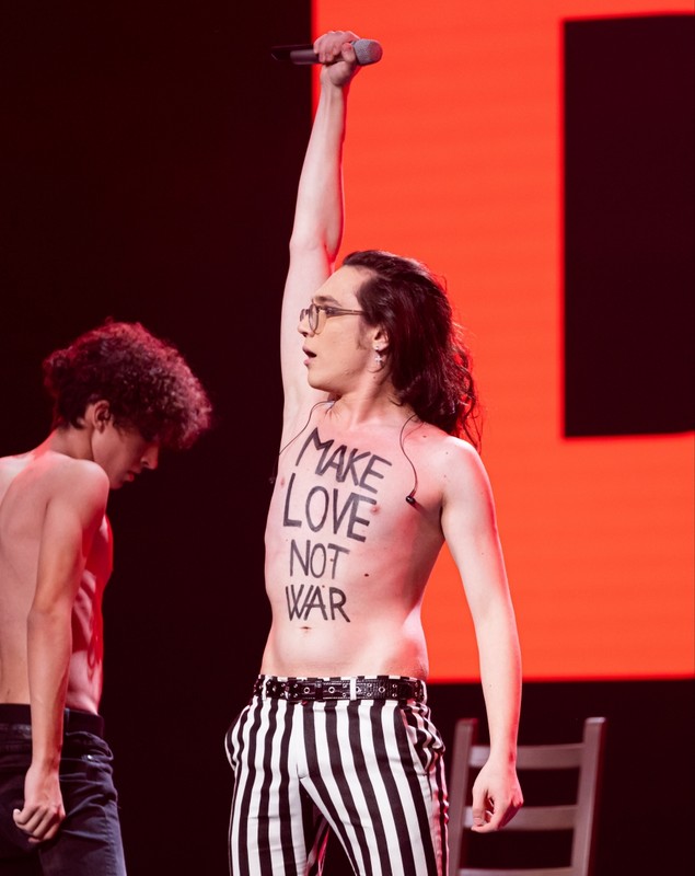Interviu cu Theodor Andrei, reprezentantul României la Eurovision 2023, care susține Bacalaureatul anul acesta: „Primele mele melodii originale au fost subiect de batjocură în școală”