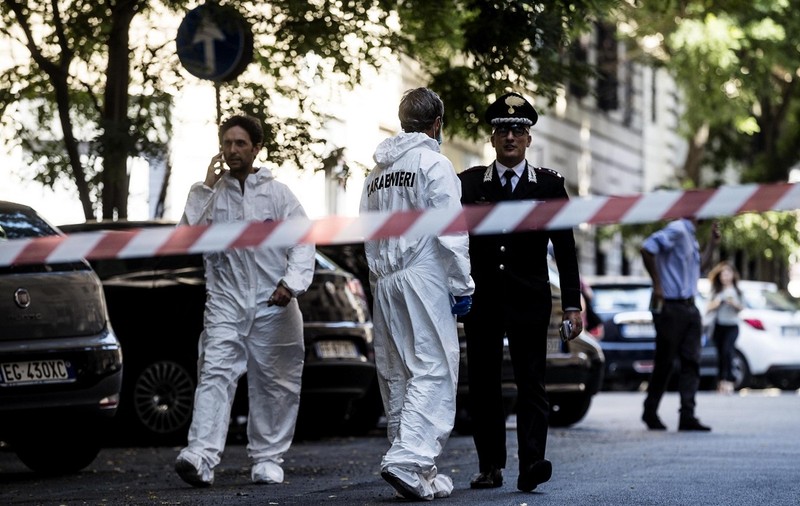 Speriată că s-a infectat cu COVID-19, o profesoară din Italia s-a sinucis, înainte să primească rezultatul testului