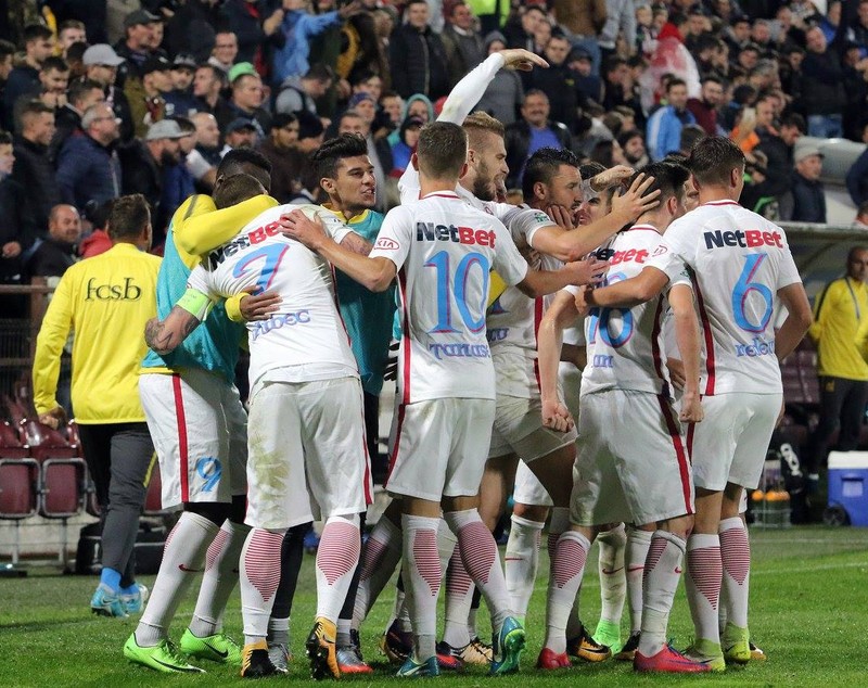 Liga I, etapa a 11-a: CFR Cluj - FCSB 1-1. Vera a profitat de ieșirea greșită a lui Niță, dar Budescu i-a reparat eroarea portarului său. Scandal pe arbitraj. Toate reacțiile / VIDEO