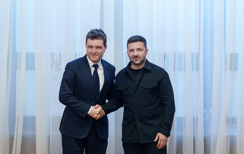 Nicușor Dan s-a întâlnit cu Volodimir Zelenski la summitul din Ucraina, într-un oraș vizat de atacurile rusești