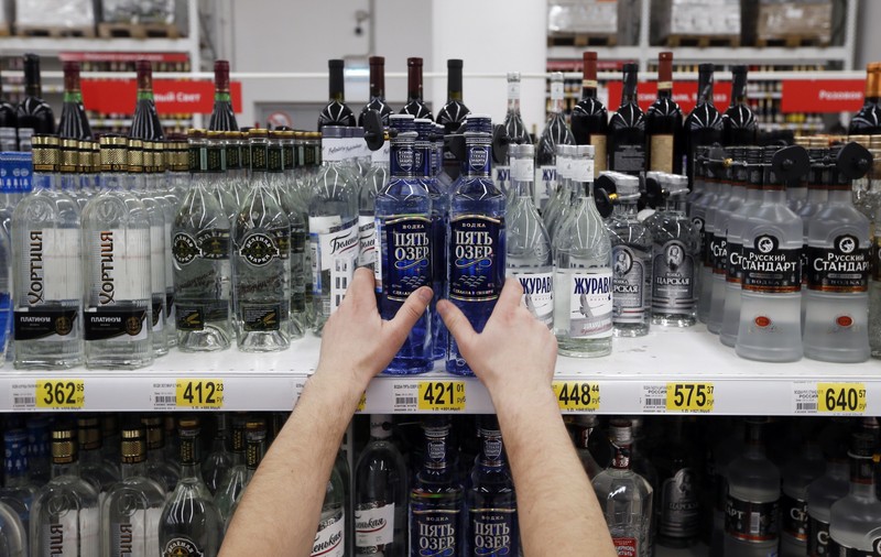 Pentru prima dată în ultimii 10 ani, dependența de alcool a crescut în Rusia, potrivit datelor oficiale