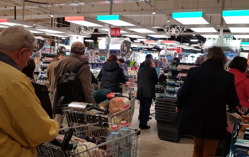 PSD vrea să taxeze casele de marcat la care clienții își scanează singuri produsele. În America se discută taxarea roboților