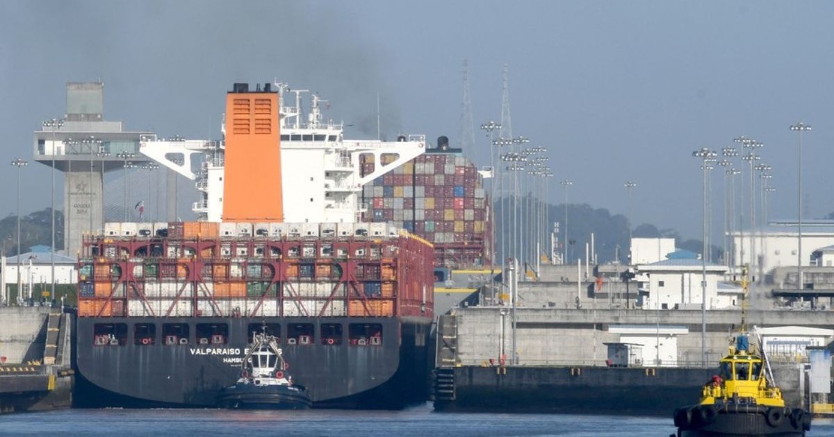 nave de transport maritim în Canalul Panama, Panama City din SUA - 13 ianuarie 2025