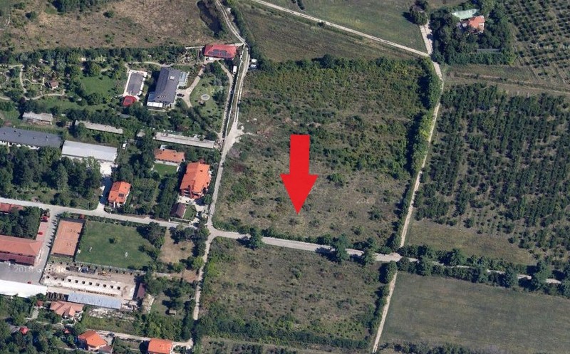 Imaginile din satelit ale Google nu indică nimic la adresa la care lucrările de construire ar fi început în 2013 | Sursa: Google Earth