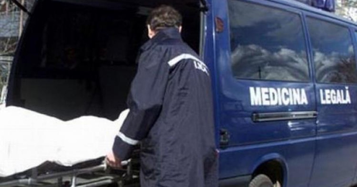 Un bătrân de 92 de ani a fost ucis în propria locuință. Fiul său a fost reținut, fiind principalul suspect