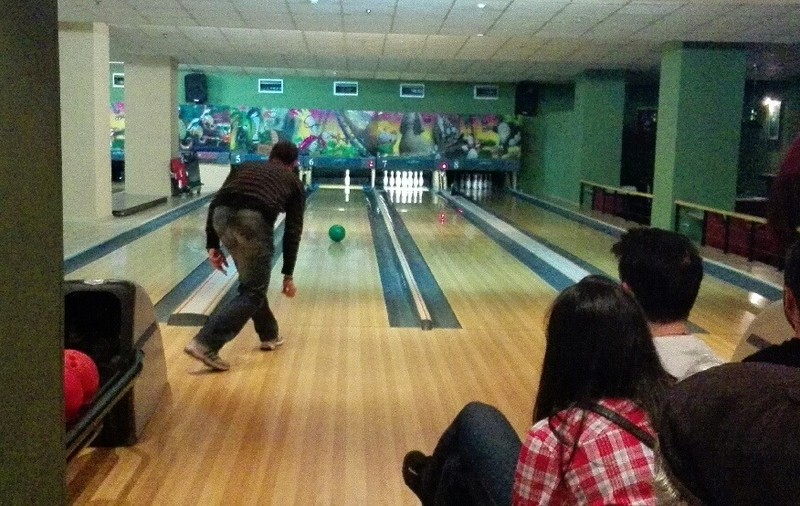 Hocheiștii Stelei au dat patinele și crosele pe pantofii și bilele de bowling