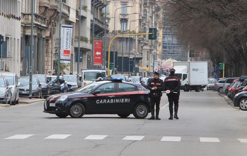 MAE: 30 de români au contactat  misiunile diplomatice, pentru a anunţa că se află în Italia ca turiști sau în tranzit. Cum poţi intra în contact cu autorităţile