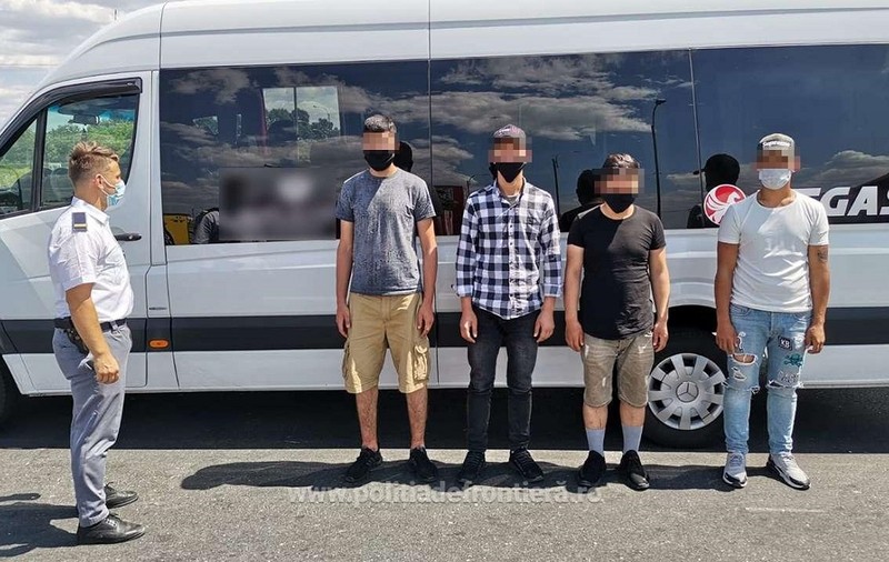Patru afgani, care susțineau că sunt cetățeni americani, au încercat să treacă prin Vama Giurgiu