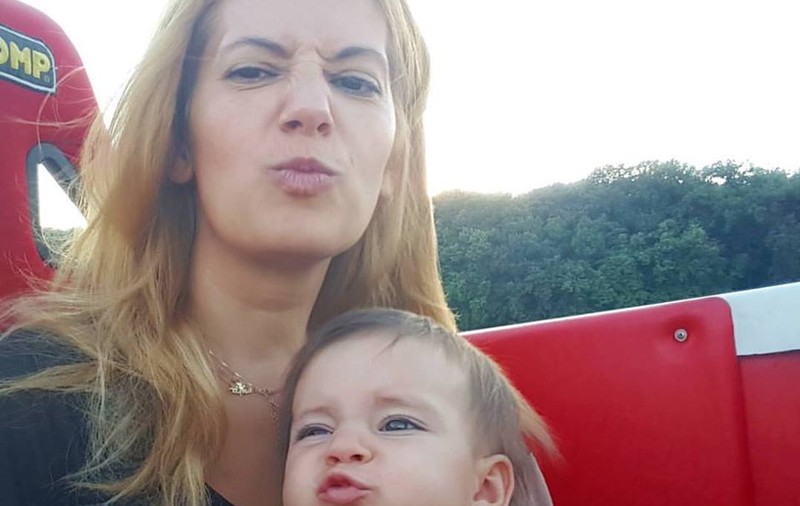 Amalia Enache a renunțat la tocuri. “Când o palmă cu nisip e loc de joacă”