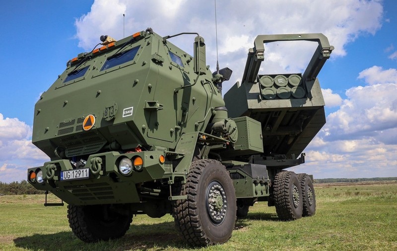 Germania cumpără trei lansatoare de rachete HIMARS aflate în stocurile armatei americane pentru a le trimite în Ucraina