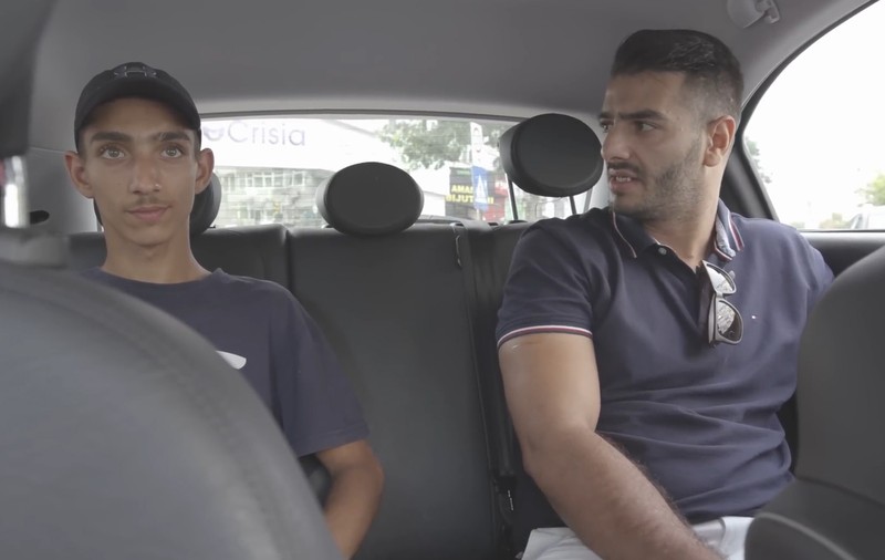 Terapie de la pușcărie sau la masă cu hoții de buzunare. „Portofele, portofele/Voi sunteți visele mele”
