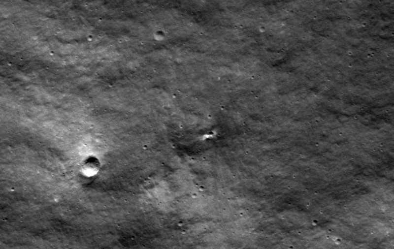 Un nou crater a apărut pe suprafața Lunii, după recenta prăbușire a sondei rusești, anunță NASA