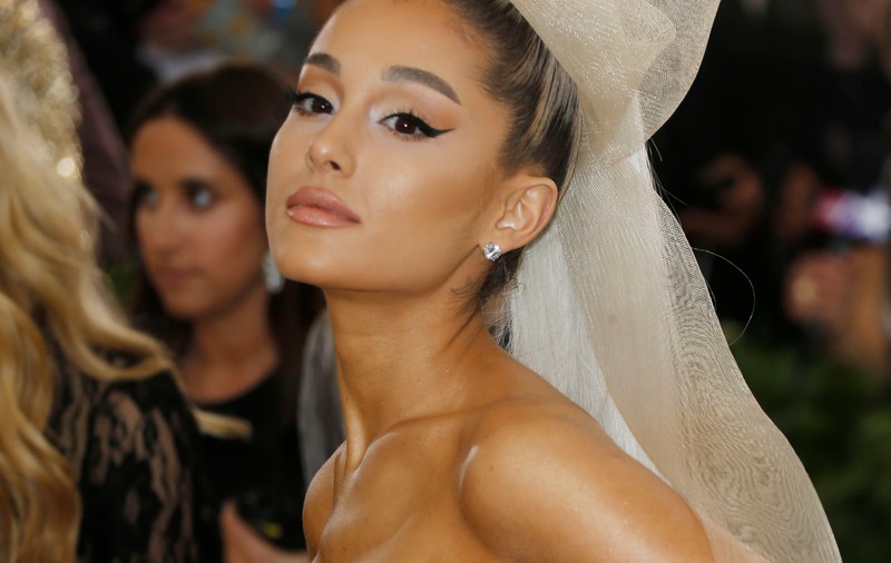 Ariana Grande și Dalton Gomez s-au despărțit. Erau căsătoriți de doi ani