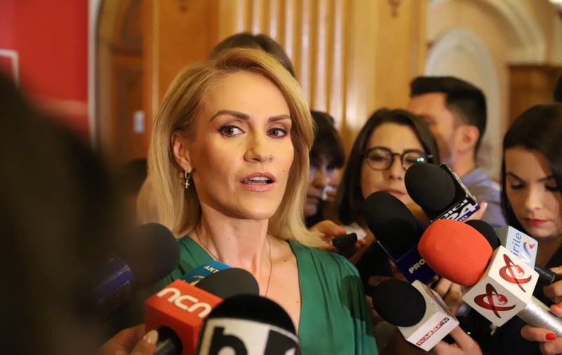 Gabriela Firea spune că se va supune deciziei PSD: "Dragoste cu de-a sila nu se poate, poate va veni vreodată şi vremea mea!"