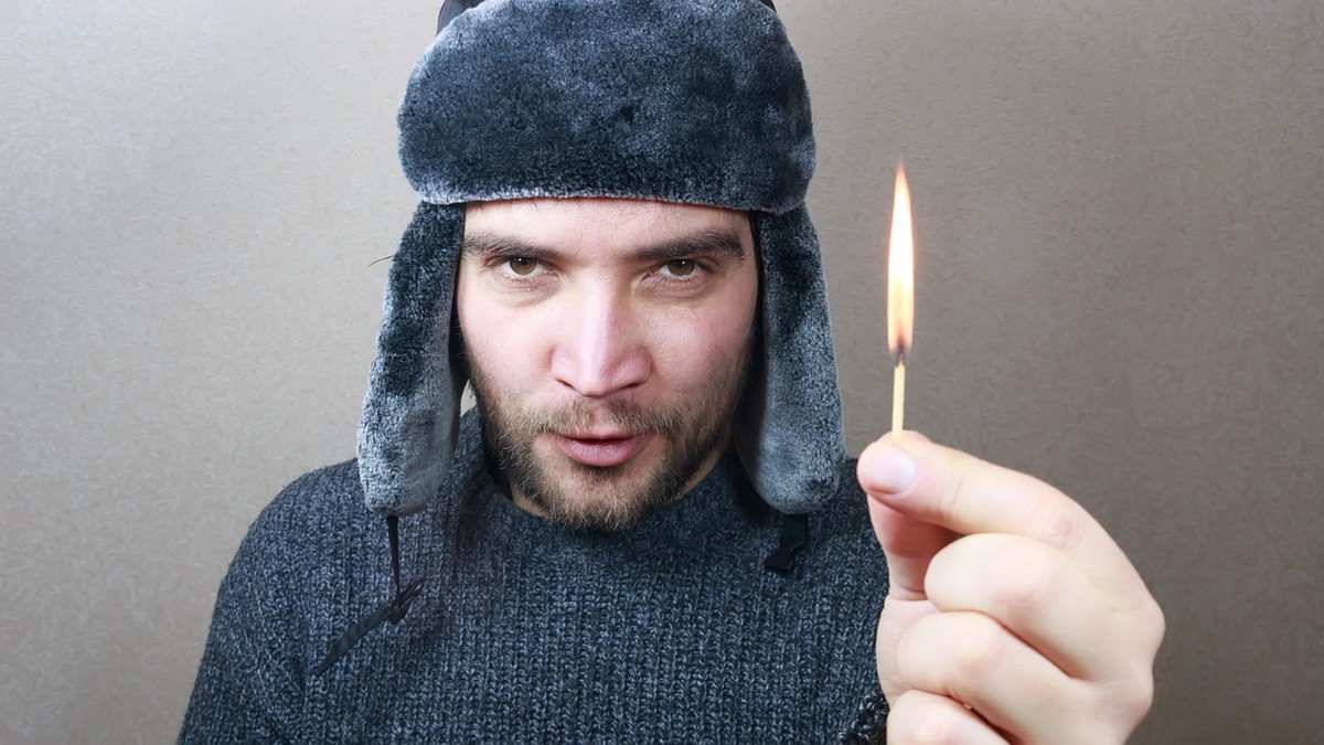 Un bărbat din Suceava a luat foc, după ce și-a aprins o țigară. Cum s-a întâmplat totul