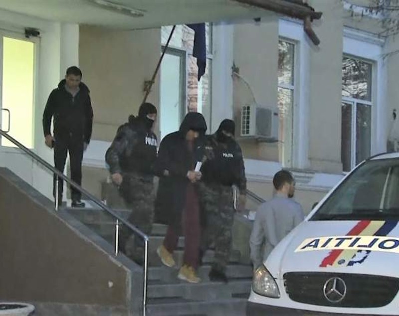 Primele imagini cu Borcea înainte să fie urcat în dubă! A fost încarcerat la Penitenciarul Rahova