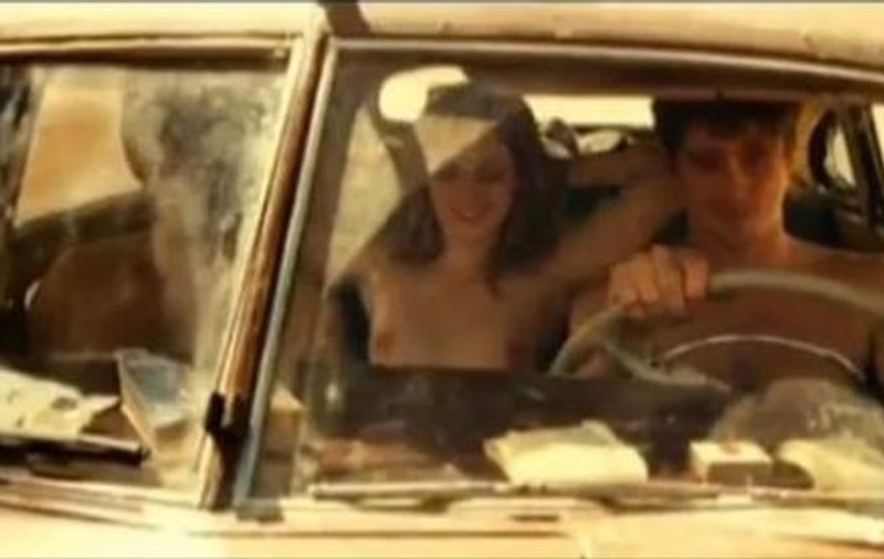 Kristen Stewart, COMPLET GOALĂ în noul ei film, ”On The Road” | FOTO & VIDEO