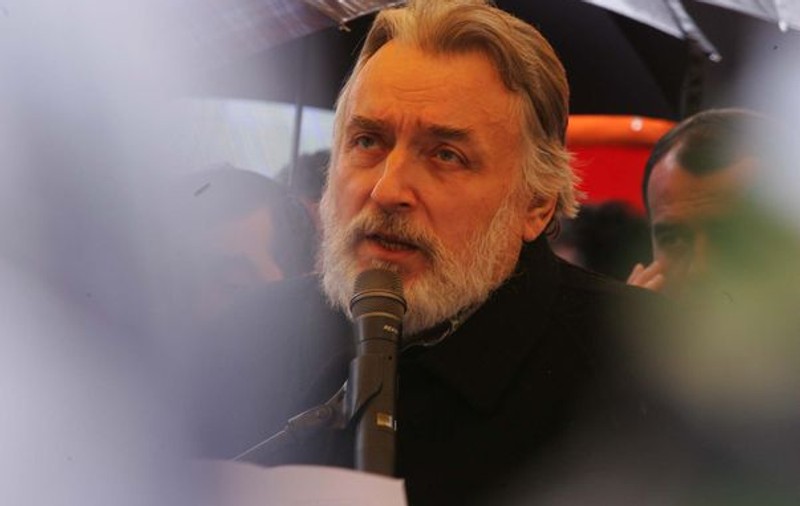 Adrian Păunescu ar fi împlinit astăzi 69 de ani