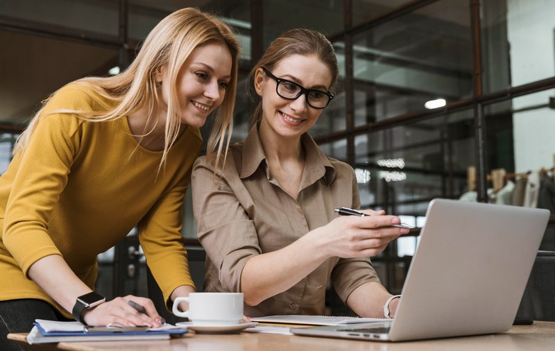 5 strategii prin care managerii pot crește puterea de cumpărare a angajaților fără a mări taxele salariale