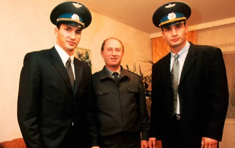 Vladimir Klitschko povestește cum și-a pierdut tatăl după Cernobîl. A fost trimis ca „lichidator” la reactor și a murit de cancer