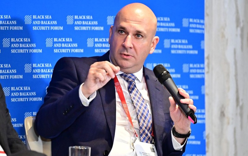 CEO-ul Hidroelectrica, Bogdan Badea, se retrage din cursa pentru şefie și acuză presiuni politice: „Dacă se vrea întoarcerea la tătucul care le știe pe toate, nu, mulțumesc”