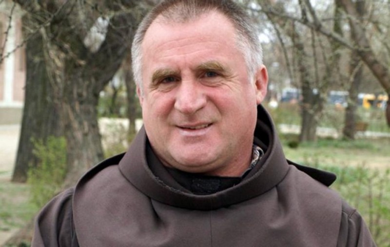 Și călugării îndeamnă la calm înainte de Ungaria - România: ”Ura și furia trebuie eliminate pentru totdeauna în viața voastră. Să fie fair-play pe teren și în tribună”. ^Povestea salvatorului copiilor din Transilvania / VIDEO