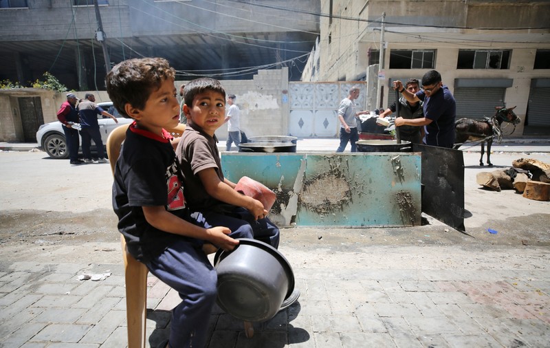 Alexandru Rafila anunță că mai mulţi copii palestinieni răniţi în Gaza vor fi trataţi în România